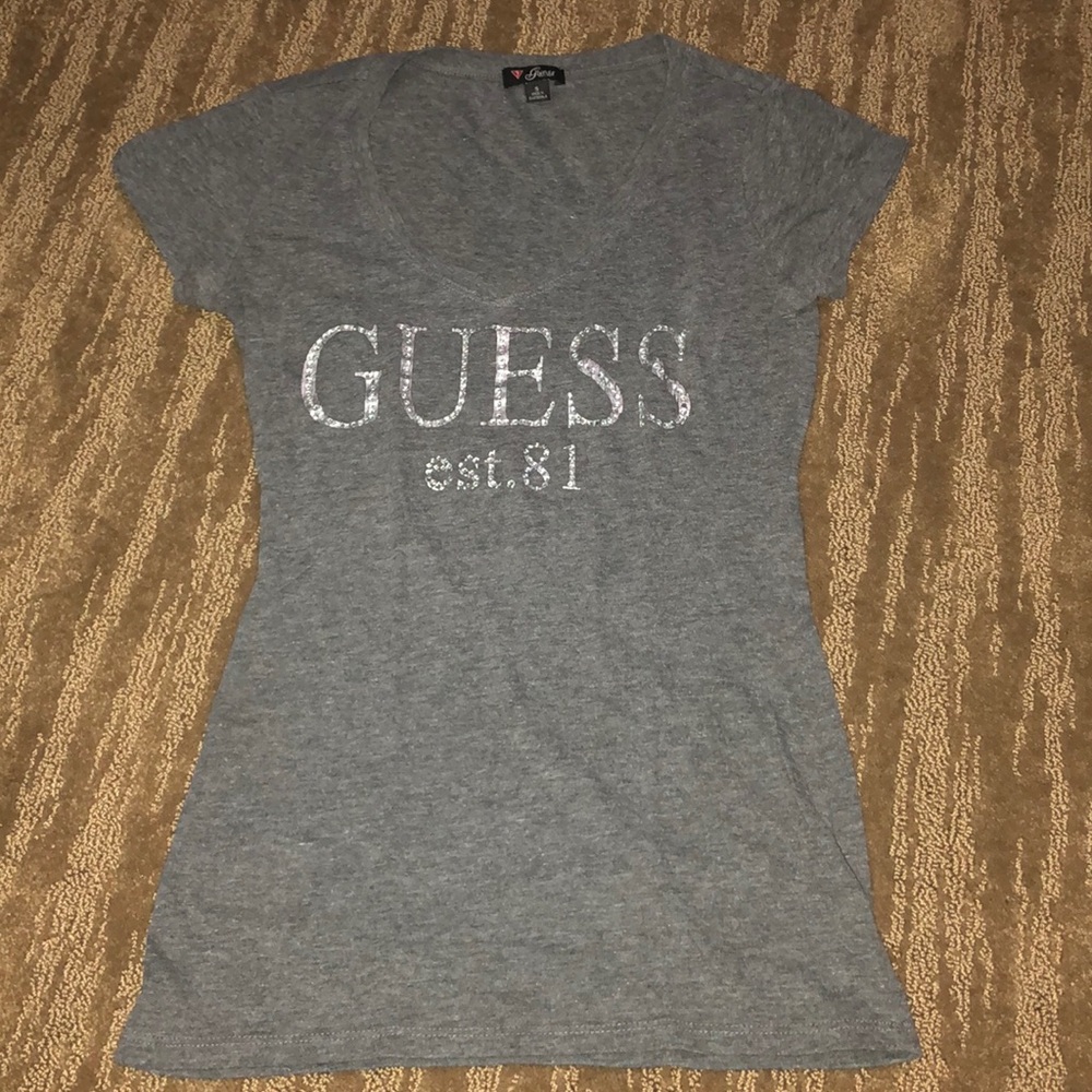 Guess V-Neck Top